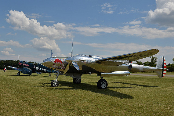 Flugplatzfest Stockerau 2015 28062015 Foto Huber Austrian Wings Media Crew Flying Bulls F4U Corsair P-38 Lightning static display