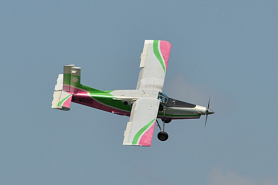 Flugplatzfest Stockerau 2015 28062015 Foto Huber Austrian Wings Media Crew G-WGSC Pilatus PC-6 Porter im Landeanflug_2