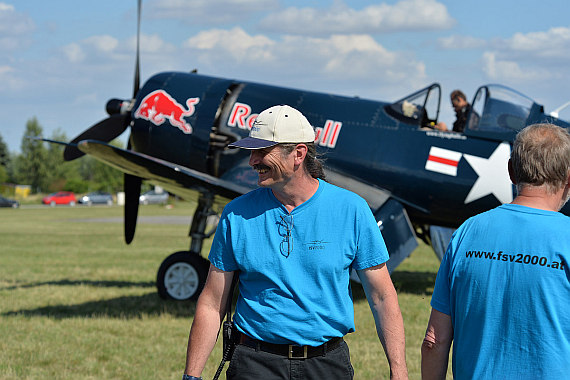 Flugplatzfest Stockerau 2015 28062015 Foto Huber Austrian Wings Media Crew Gocki Programmdirektor Betriebsleiter