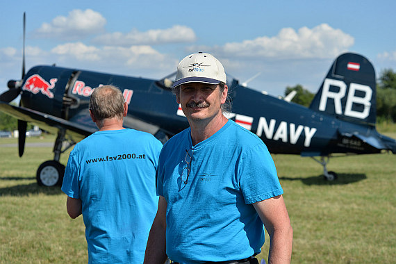 Flugplatzfest Stockerau 2015 28062015 Foto Huber Austrian Wings Media Crew Gocki Programmdirektor Betriebsleiter_1