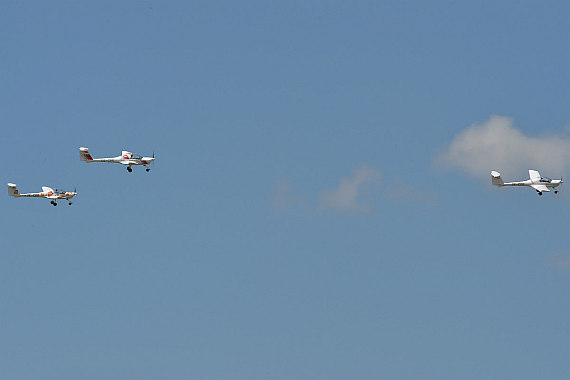 Flugplatzfest Stockerau 2015 28062015 Foto Huber Austrian Wings Media Crew Katana Formation