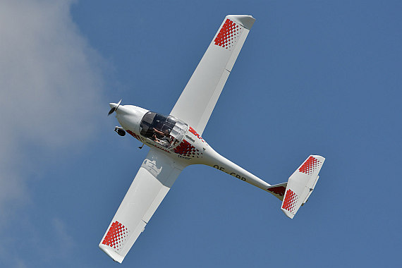 Flugplatzfest Stockerau 2015 28062015 Foto Huber Austrian Wings Media Crew Katana Oe-CBr Steilkurve