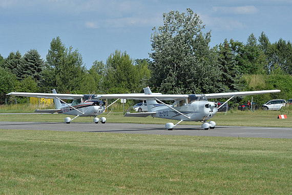 Flugplatzfest Stockerau 2015 28062015 Foto Huber Austrian Wings Media Crew OE-KEX OE-DYU Cessna 172