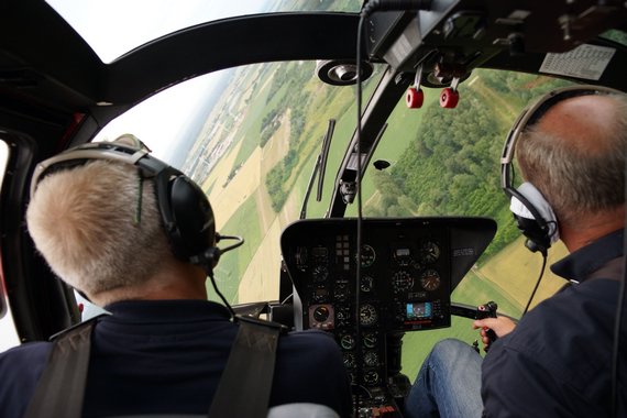 Flugplatzfest Stockerau Cockpit BO-105 Flying Bulls 20150627_LOAU_Anton Wildberger_003