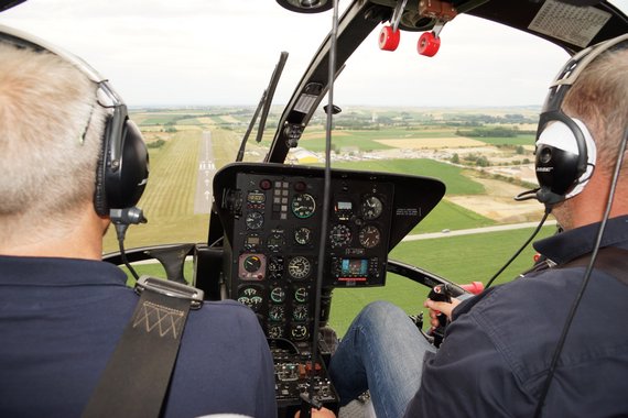 Flugplatzfest Stockerau Cockpit BO-105 Flying Bulls 20150627_LOAU_Anton Wildberger_004