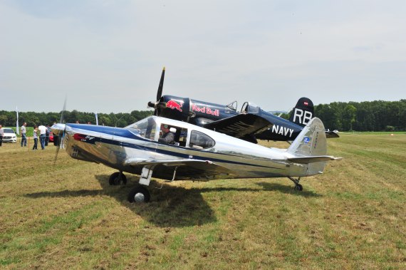 ... dieser wunderschöne Oldtimer war in Stockerau zu bewundern.