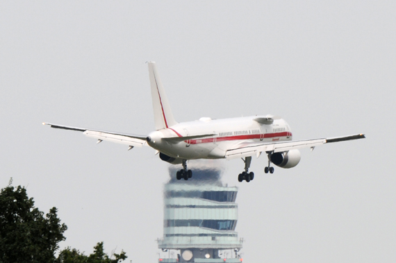 Honeywell Flight Test Boeing 757-200 N757HW am Flughafen Wien - Foto: Austrian Wings Media Crew Honeywell Flight Test Boeing 757-200 N757HW am Flughafen Wien - Foto: Austrian Wings Media Crew