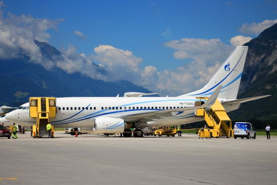 LOWI 28.06.15 Gazpromavia B737-700 RA-73000 Dynamo Moskau  apron 02 Innsbruck Christian Schöpf