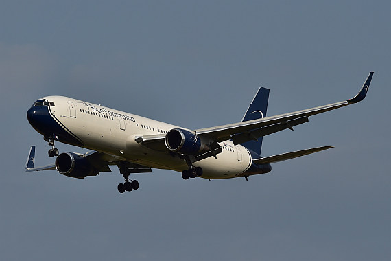 Blue Panorama Boeing 767-300ER EI-CMD Foto Huber Austrian Wings Media Crew