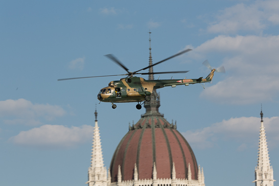 Red Bull Air Race Budapest 2015 Mil Mi-8 Mil Mi-17 Peter Hollos - 173128-PH5_5057