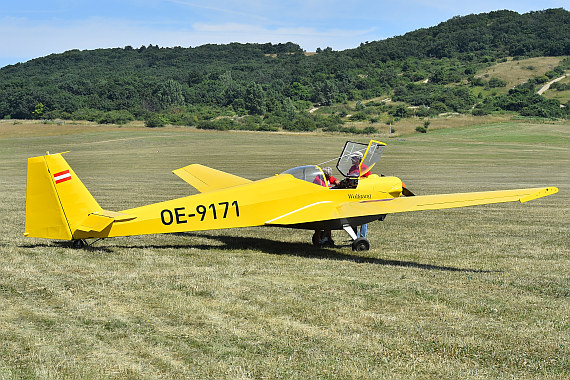 Spitzerberg 2015 Foto Huber Austrian Wings OE-9171 Motorsegler Scheibe SF-25 Motorfalke Wolfgang