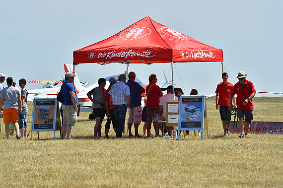 Spitzerberg 2015 Foto Huber Austrian Wings Rundflugpassagiere Besucher