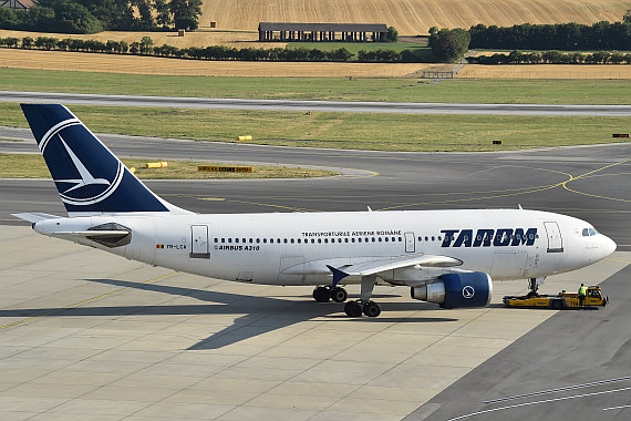 Tarom Airbus A310-300 YR-LCA Foto Huber Austrian Wings Media Crew_5