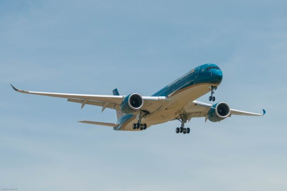 Vietnam Airlines erster A350 Ankunft Hanoi am 1Juli2015 Foto Christian Schenkl_1