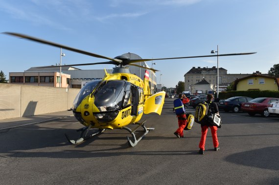 C9-Repo_ÖAMTC Notarzthubschrauber Christophorus 9 Einsatz Wien 3 Foto Huber Austrian Wings Media Crew C9-Repo_ÖAMTC Notarzthubschrauber Christophorus 9 Einsatz Wien 3 Foto Huber Austrian Wings Media Crew