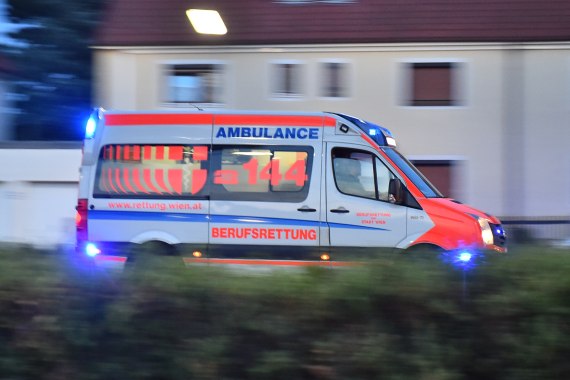 RTW der Berufsrettung Wien im Einsatz, Symbolbild RTW der Berufsrettung Wien im Einsatz, Symbolbild