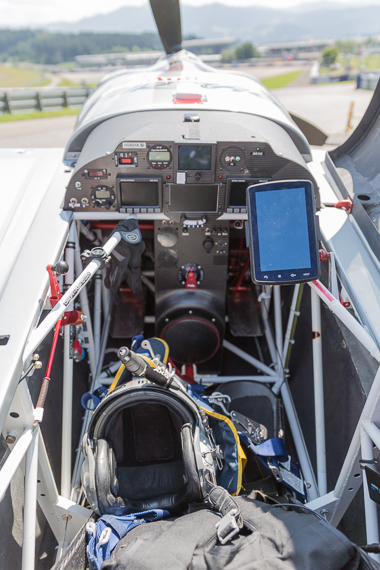 Red Bull Air Race Spielberg 2015 Media Day Hannes Arch Peter Hollos - PH5_6536