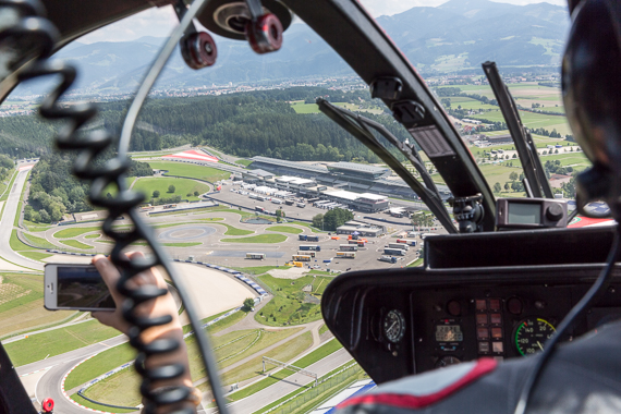 Red Bull Air Race Spielberg 2015 Media Day Hannes Arch Peter Hollos - PH5_6656