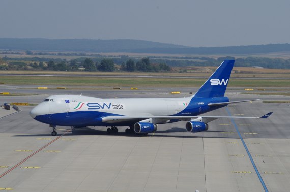 Silk Way Italia Boeing 747-400F I-SWIA Erstlandung Foto Martin Oswald_1