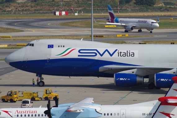 Silk Way Italia Boeing 747-400F I-SWIA Erstlandung Foto Martin Oswald_3