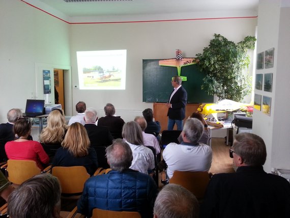 100 Jahre LOAN Flugplatz Wiener Neustadt Ost Anton Wildberger_014 Vortrag