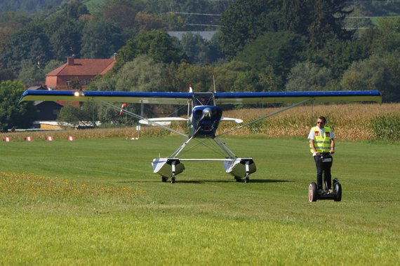 AirChallenge Styria 2015 Anton Wildberger_020 Segway als Follow Me Amphibienflugzeug AirChallenge Styria 2015 Anton Wildberger_020 Segway als Follow Me Amphibienflugzeug