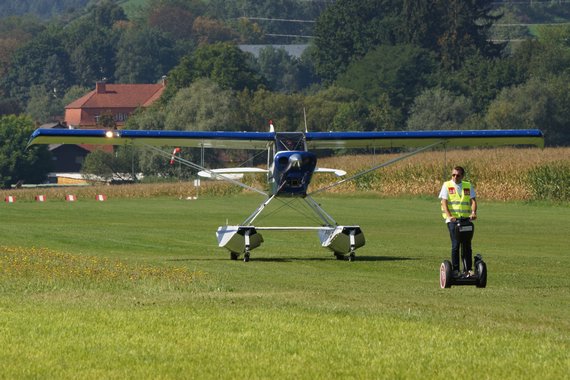 AirChallenge Styria 2015 Anton Wildberger_020 Segway als Follow Me Amphibienflugzeug