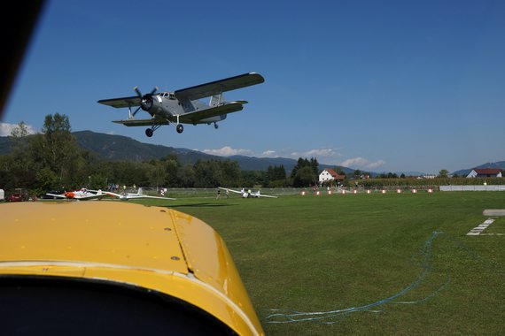AirChallenge Styria 2015 Anton Wildberger_028 startende AN-2 aus der OE-CUB aus aufgenommen AirChallenge Styria 2015 Anton Wildberger_028 startende AN-2 aus der OE-CUB aus aufgenommen