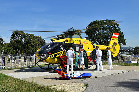 Ankunft im Wilheminenspital.