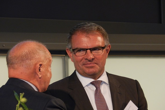 Carsten Spohr mit Mario Rehulka Foto Franz Zussner