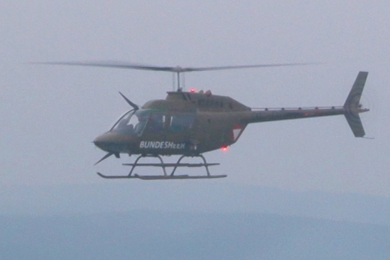 OH-58 Kiowa im Anflug auf Wien