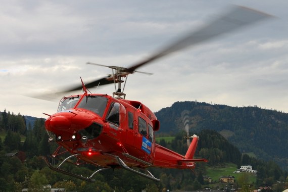 4 10 15 Heliday Bell 212 OE-XAA 02 CSchöpf