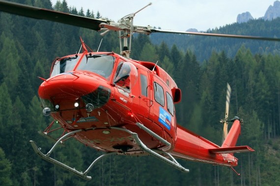 4 10 15 Heliday Bell 212 OE-XKK 03 retail CSchöpf
