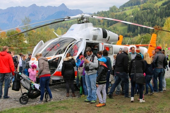 MD-902 Explorer, im Einsatz als Notarzthubschrauber