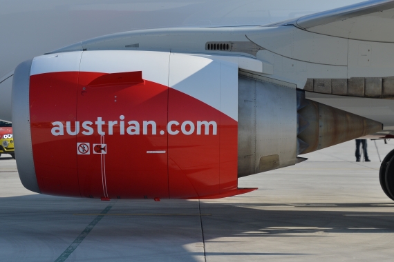 AUA Austrian Airlines Ankunft erster Embraer E-195 E195 OE-LWD am 31102015 Foto Huber Austrian Wings Media Crew_010 Triebwerk