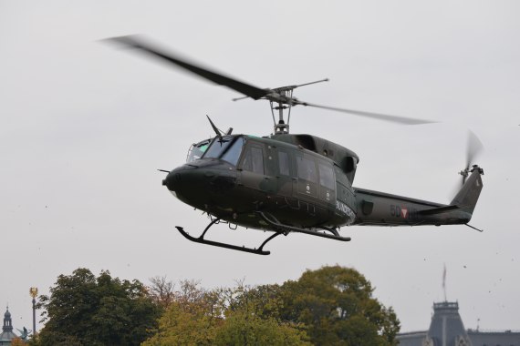 Bundesheer Anflug Nationalfeiertag 2015 Foto Markus Dobrozemsky AB 212 Anflug Foto 19.10.15 08 33 09