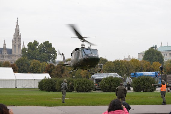 Bundesheer Anflug Nationalfeiertag 2015 Foto Markus Dobrozemsky AB 212 Foto 19.10.15 08 31 20