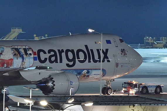 DSC_0500 cropped closeup First Landing Cargolux Boeing 747-8F LX-VCM special 45yrs clrs at VIE on 17102015 Credit Patrick Huber Austrian Wings