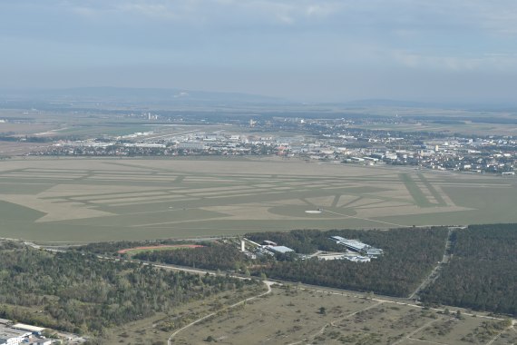 Der Flugplatz von oben