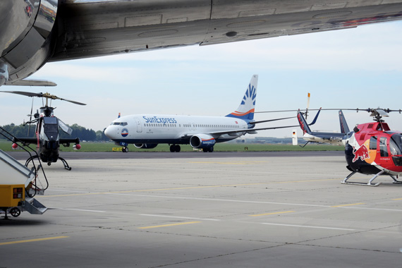 Der Flugbetrieb am Flughafen lief unterdessen normal weiter