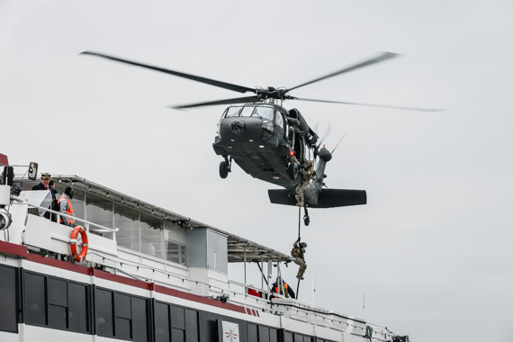 Black Hawk_001 Bundesheer Jagdkommando Gefechtsvorführung Wien 21102015 Foto Ulrich Lehner