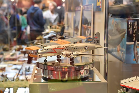 Modellbaumesse 2015 Foto Huber Austrian Wings Media Crew DC-4 C54