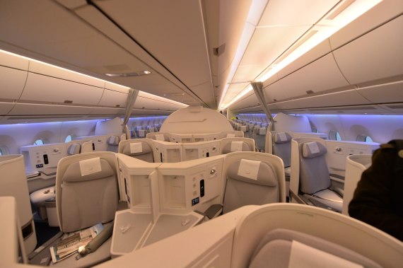 OH-LWA Finnair Airbus A350 Erstlandung Huber Austrian Wings Media Crew Business Class