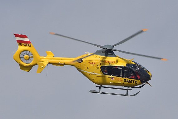 Vösendorfer Sicherheitstag 2015 Foto Huber Austrian Wings Media Crew ÖAMTC ITH Intensivtransporthubschrauber OE-XEQ Anflug