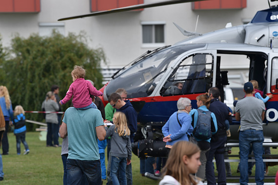 Vösendorfer Sicherheitstag 2015 Foto Huber Austrian Wings Media Crew Besucher