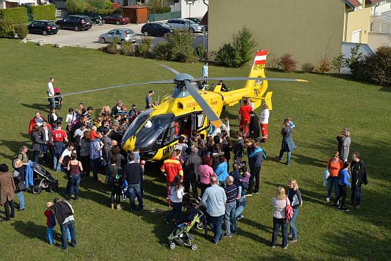 Vösendorfer Sicherheitstag 2015 Foto Huber Austrian Wings Media Crew ITH Besucher_1 Vösendorfer Sicherheitstag 2015 Foto Huber Austrian Wings Media Crew ITH Besucher_1