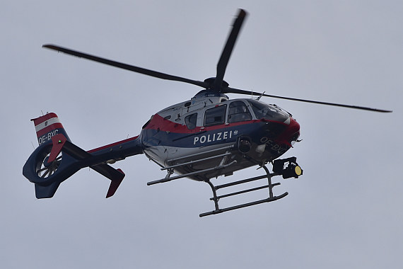 Vösendorfer Sicherheitstag 2015 Foto Huber Austrian Wings Media Crew flugpolizei EC135 OE-BXC Anflug
