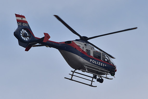 Vösendorfer Sicherheitstag 2015 Foto Huber Austrian Wings Media Crew flugpolizei EC135 OE-BXC Anflug_1