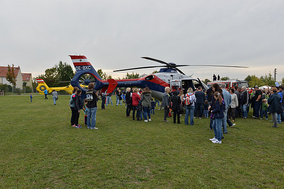 Vösendorfer Sicherheitstag 2015 Foto Huber Austrian Wings Media Crew flugpolizei EC135 OE-BXC Besucher