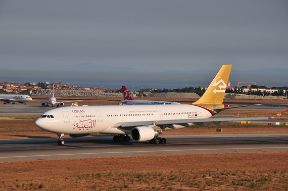 Bereits im Dezember 14 wurde die fabrikneue A330-202 5A-LAT an Libyan Airlines ausgeliefert. Wegen der anhaltenden unsicheren Lage in Libyen wurde der Jet jedoch für mehrere Monate auf dem Spanischen Flugfeld Teruel im Nordosten des Landes abgestellt und Bereits im Dezember 14 wurde die fabrikneue A330-202 5A-LAT an Libyan Airlines ausgeliefert. Wegen der anhaltenden unsicheren Lage in Libyen wurde der Jet jedoch für mehrere Monate auf dem Spanischen Flugfeld Teruel im Nordosten des Landes abgestellt und